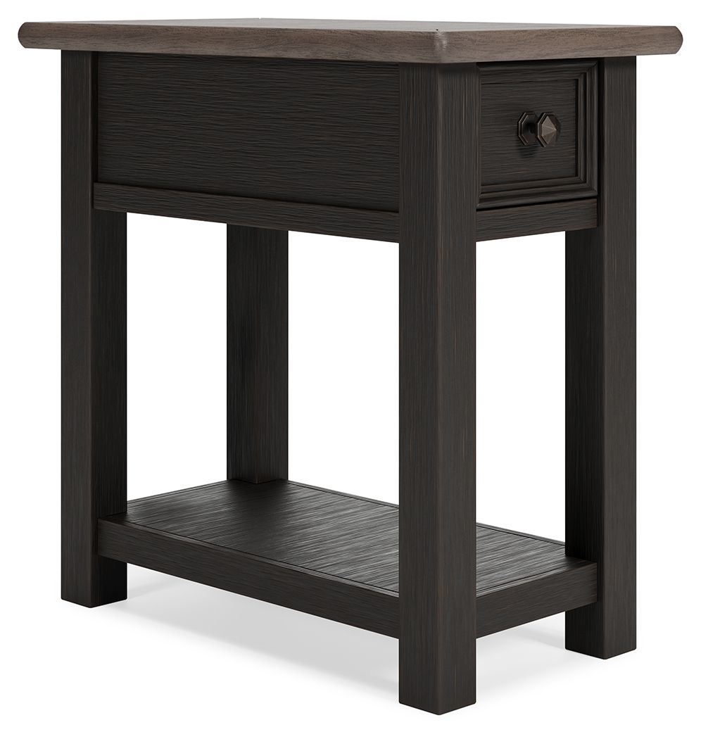 Tyler Creek - Black / Gray - Chair Side End Table