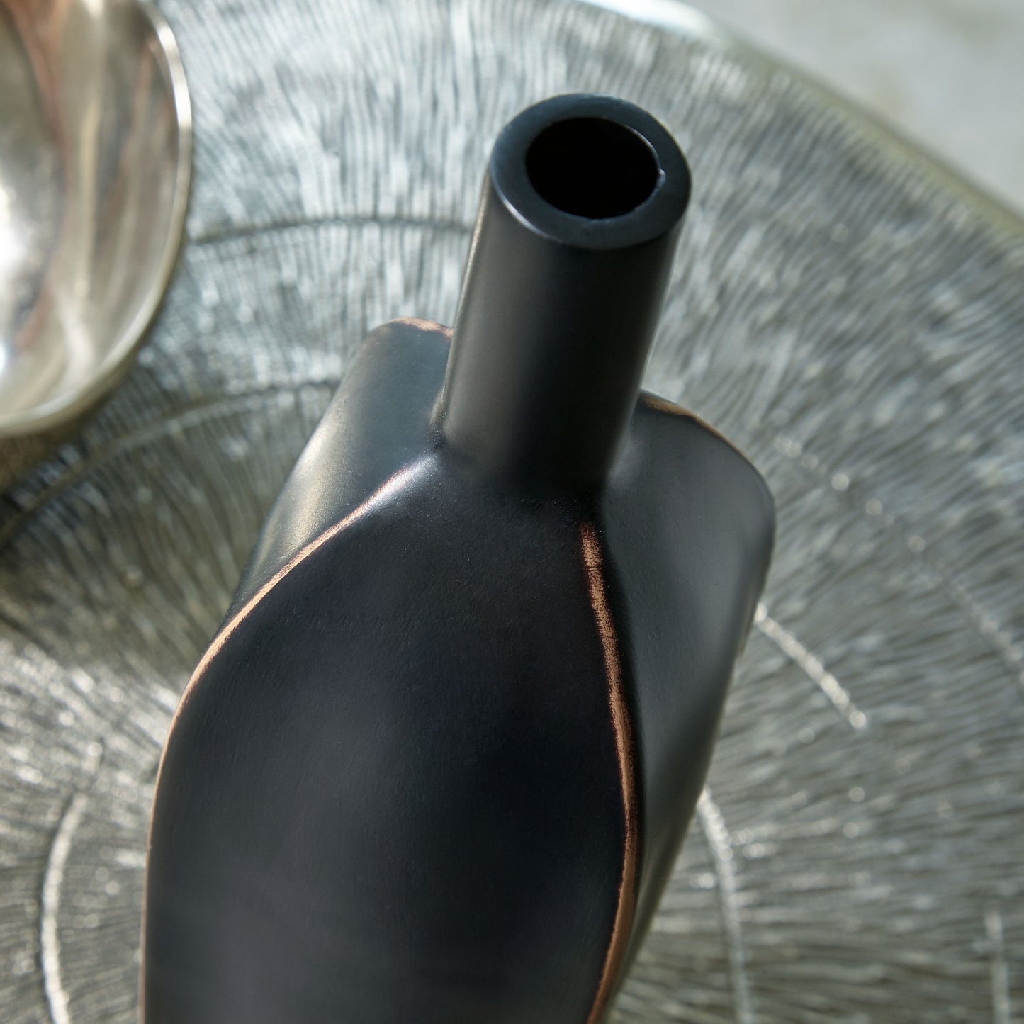 Rhaveney - Vase (Set of 3) - Medium - Black