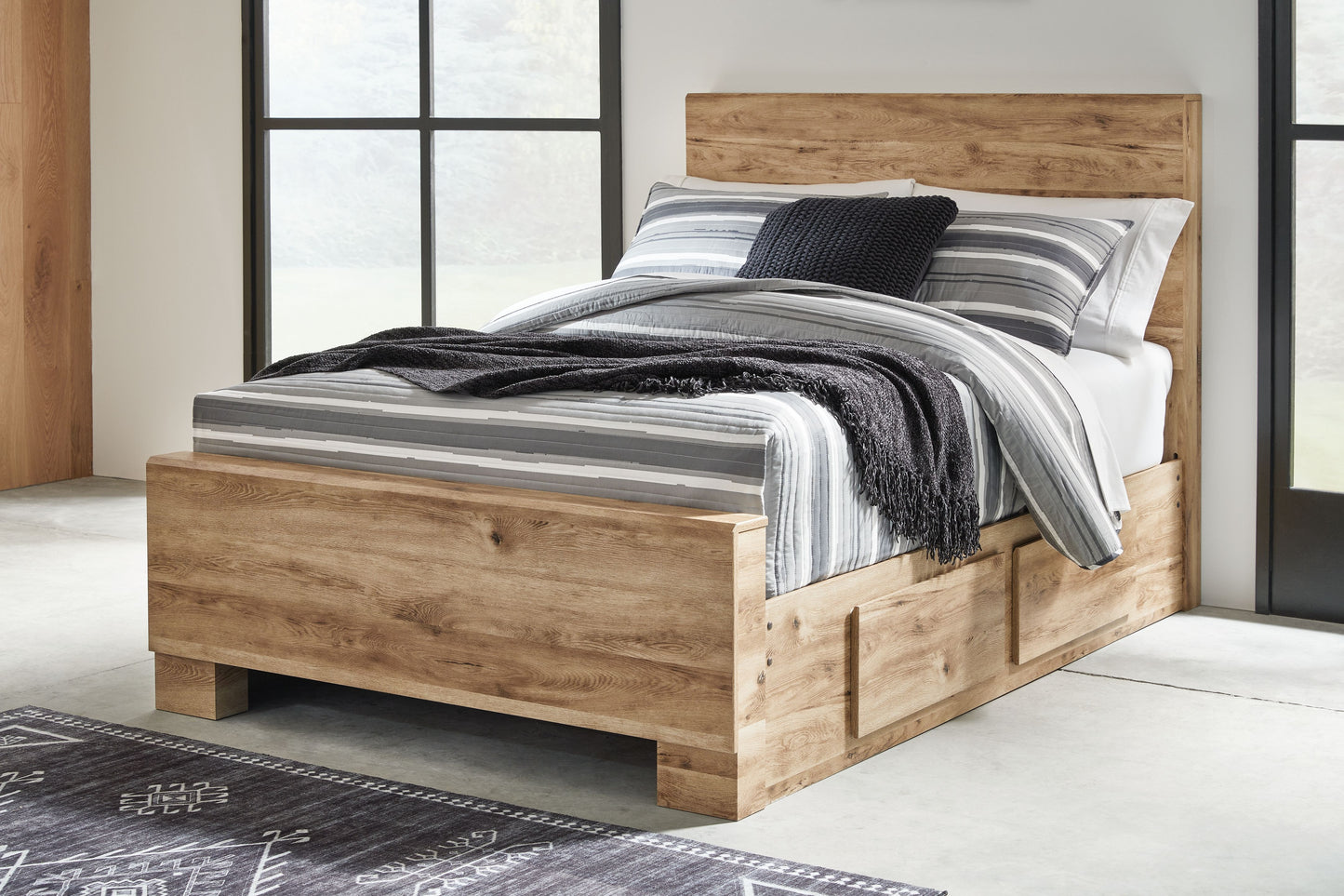 Hyanna - Storage Bed