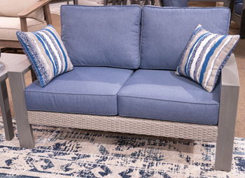 Dillon Beach - Loveseat With Cushion - Blue / Gray