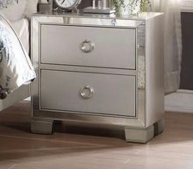 Voeville II - Nightstand - Silver